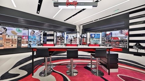 Asia’s first SEPHORA concept store has settled in Shanghai featuring of intelligence, immersion and fully stocked: will it become a new future for the beauty retail industry?